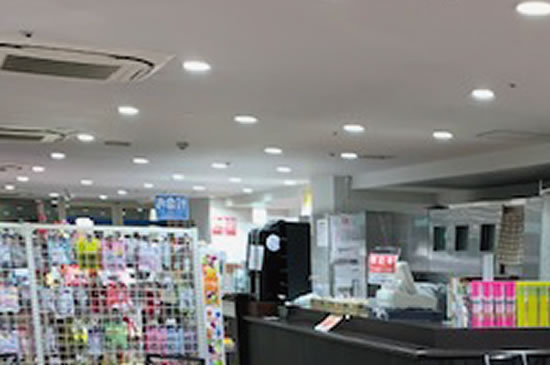 ショッププレリュード店内